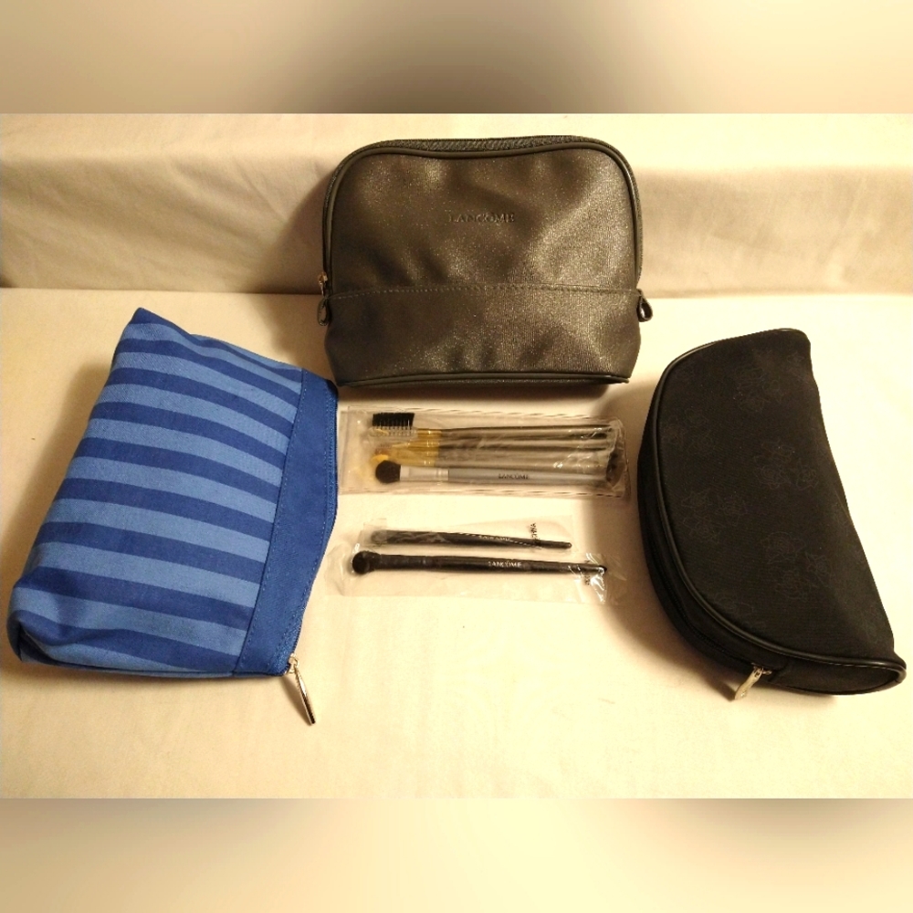 LANCOME TRIPLE MAKE-UP POUCH & 7 PIECE BRUSH SET (NWOT)